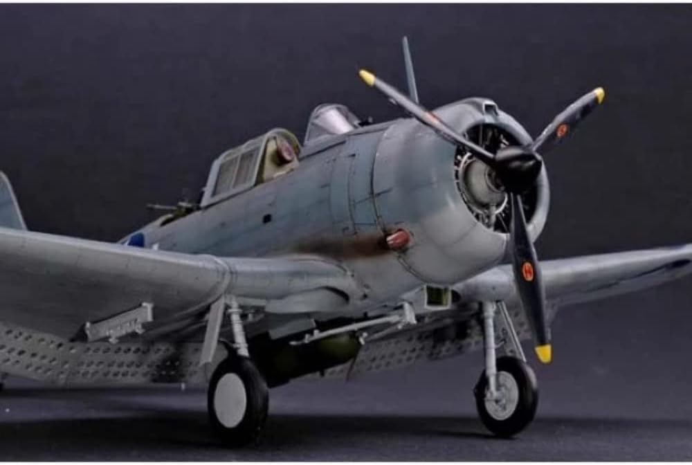 Trumpeter 1/32 SBD5/A24B Dauntless US Navy Aircraft