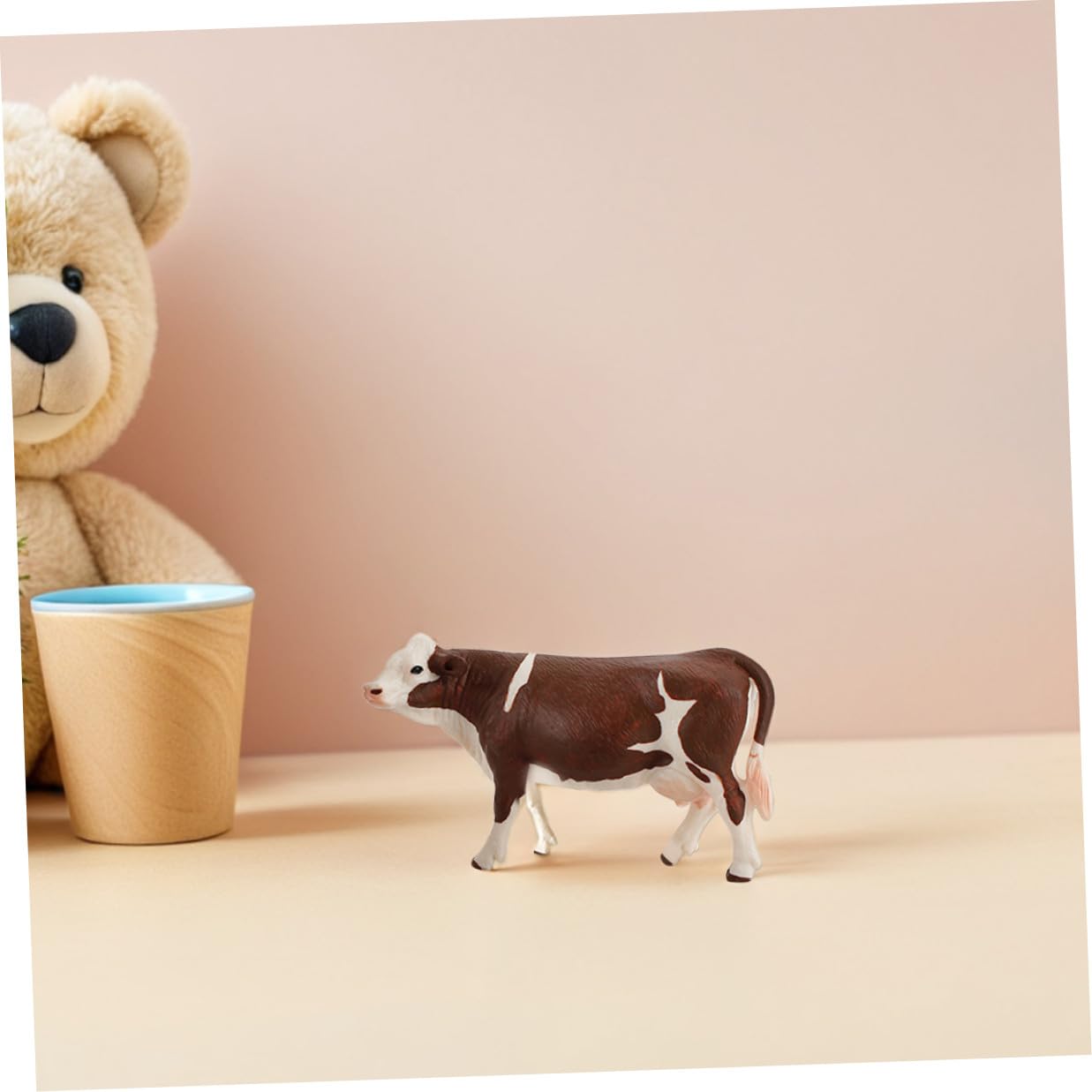 Abaodam Figuras de Ganado 5 Piezas Realistas de Vaca de Granja en Miniatura de PVC, Juguete Educativo, para Interior y Exterior