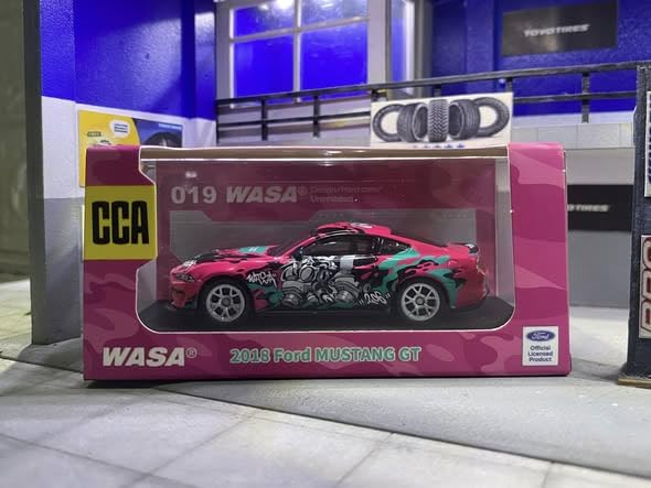 Image of CCA 1:64 Acrylic 2018 Ford Mustang GT Collection Cool Car Series 3+ Years (Pink)