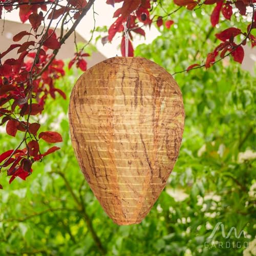 GARDIGO® Wespennest Attrappe - 2er Set I Nässebeständiger Stoff zur Wespen Abwehr I Künstliches Wespennest gegen den Neubau von Wespennestern I Zum Aufhängen im Garten, Dachboden oder Balkon I Wasp