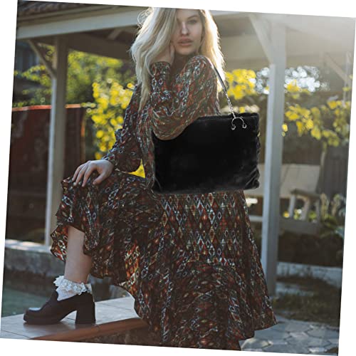 Plush Tote Bag for Women Stylish Fuzzy Handbag Large Capacity for Casual Outings and Night Out Lightweight Design4