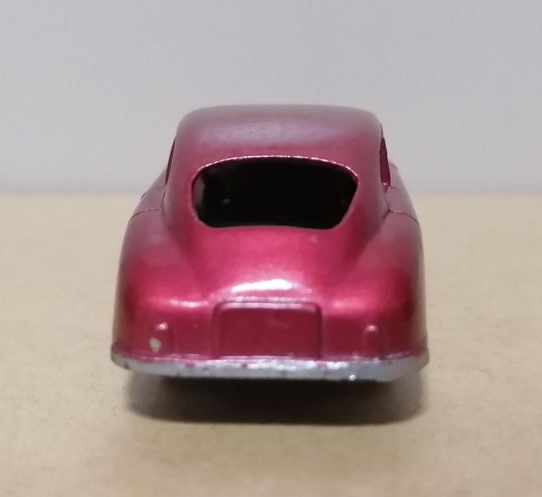 Amazon.co.jp: MATCHBOX マッチボックス アストンマーチン DB2 : おもちゃ