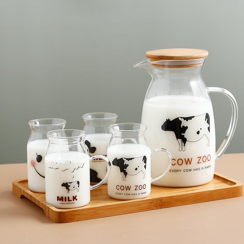 Brocche Bella Mucca Set di Bicchieri Una Pentola Quattro Tazze Set di Cinque Pezzi Tazza da Latte Bollitore for Acqua Fredda for Uso Domestico In Tazze da Caffè a Vento Caraffe da Tavola Brocche
