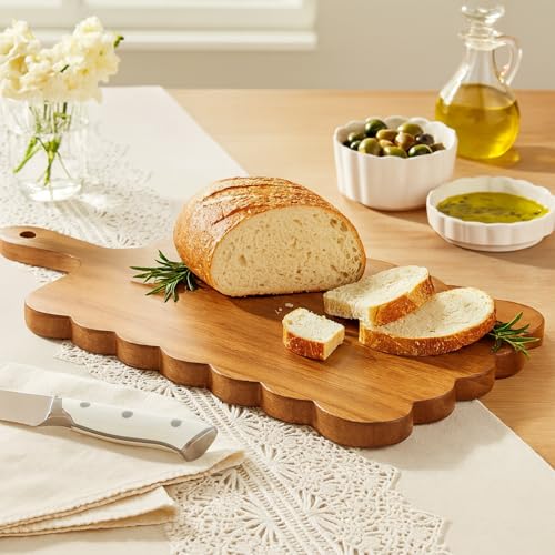 Tabla de cortar de madera con borde ondulado y asa miniatura 5