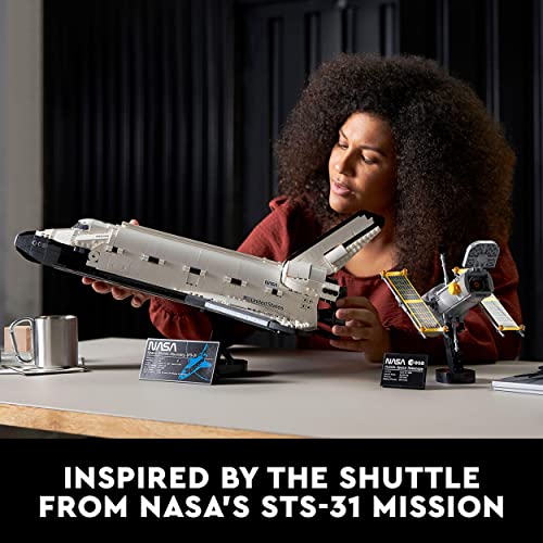 LEGO Creator Expert NASA Space Shuttle Discovery (10283) - Image 3