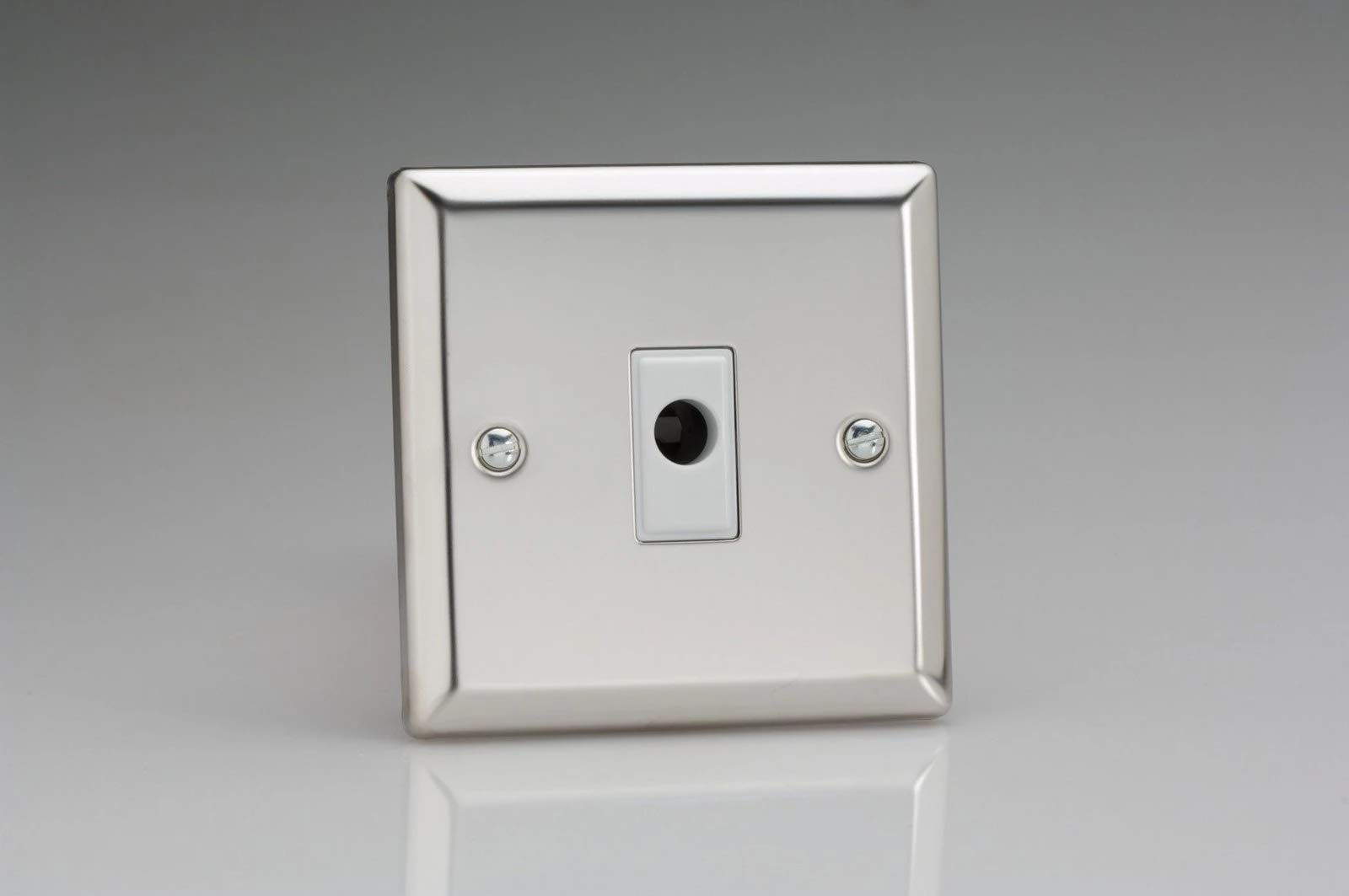 Varilight 16A Flex Outlet Plate Mirror Chrome XCFOW