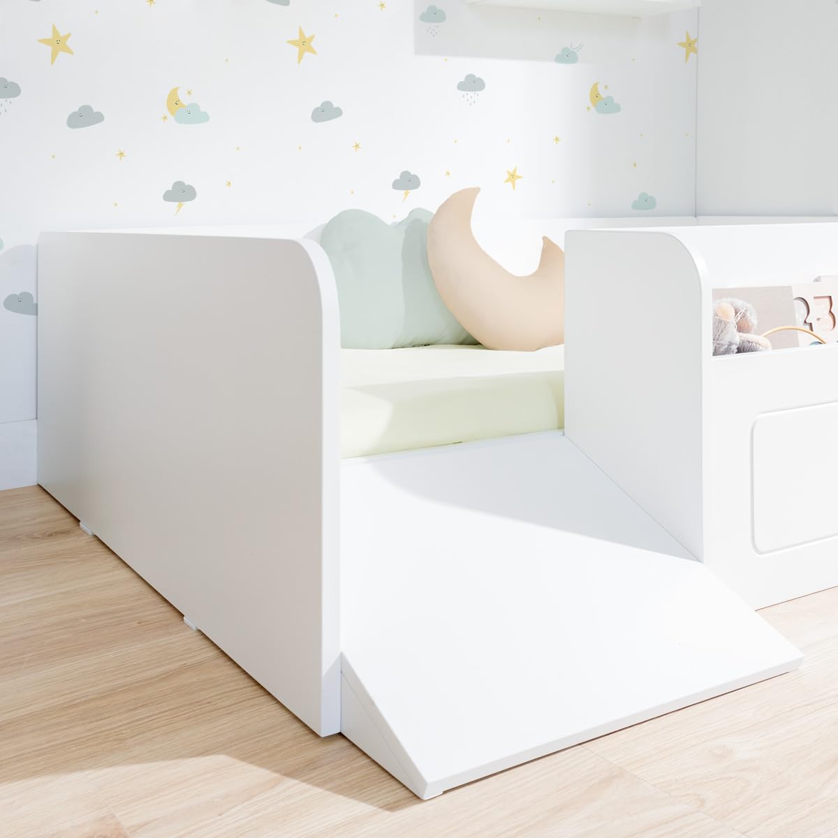 Bainba - Cama Montessori Blanca con Almacenaje y Rampa - 70x140cm