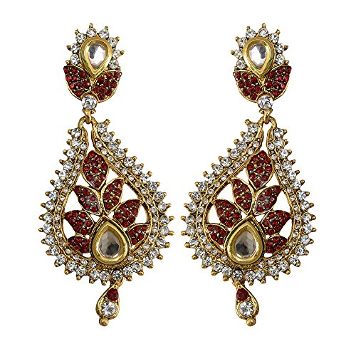 Earring and Maang Tika Set with Intricate Design