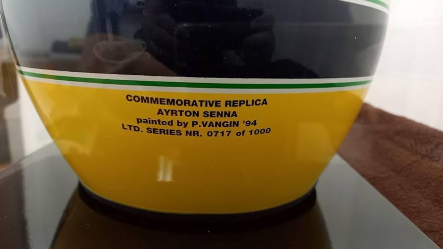 未開封 アイルトン・セナ レプリカ ヘルメット 限定1000個 1994年 Amazon.co.jp: 保証書付 アイルトンセナ 1994 レプリカ