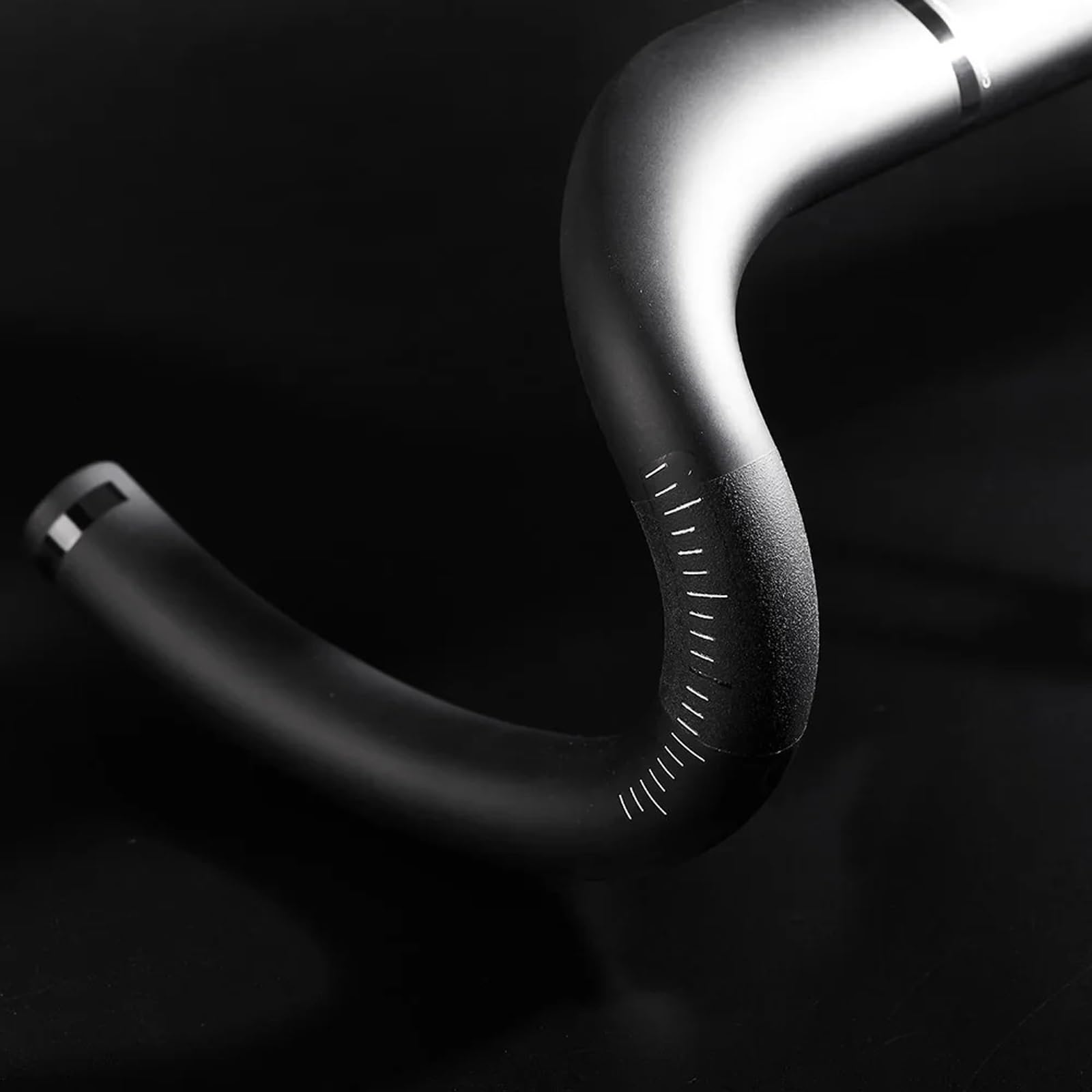 ロードバイク　一体型カーボンハンドル　コックピット Amazon.co.jp: IGERCN 一体型自転車ハンドルバー、ロードバイクフル