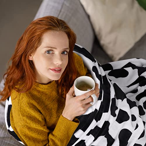 PiccoCasa Cow Printed Blanket - Image 4