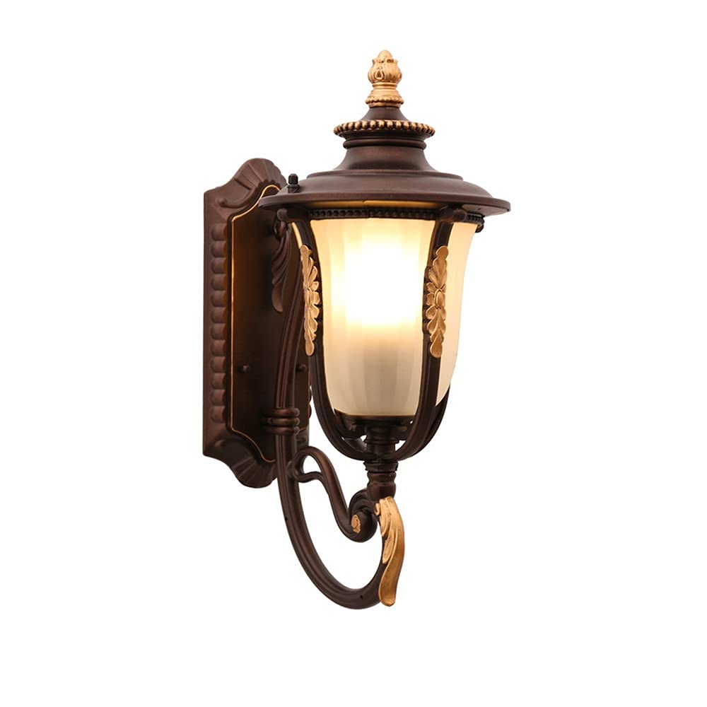 Luminaire de jardin étanche pour illuminer vos repas en terrasse de villa