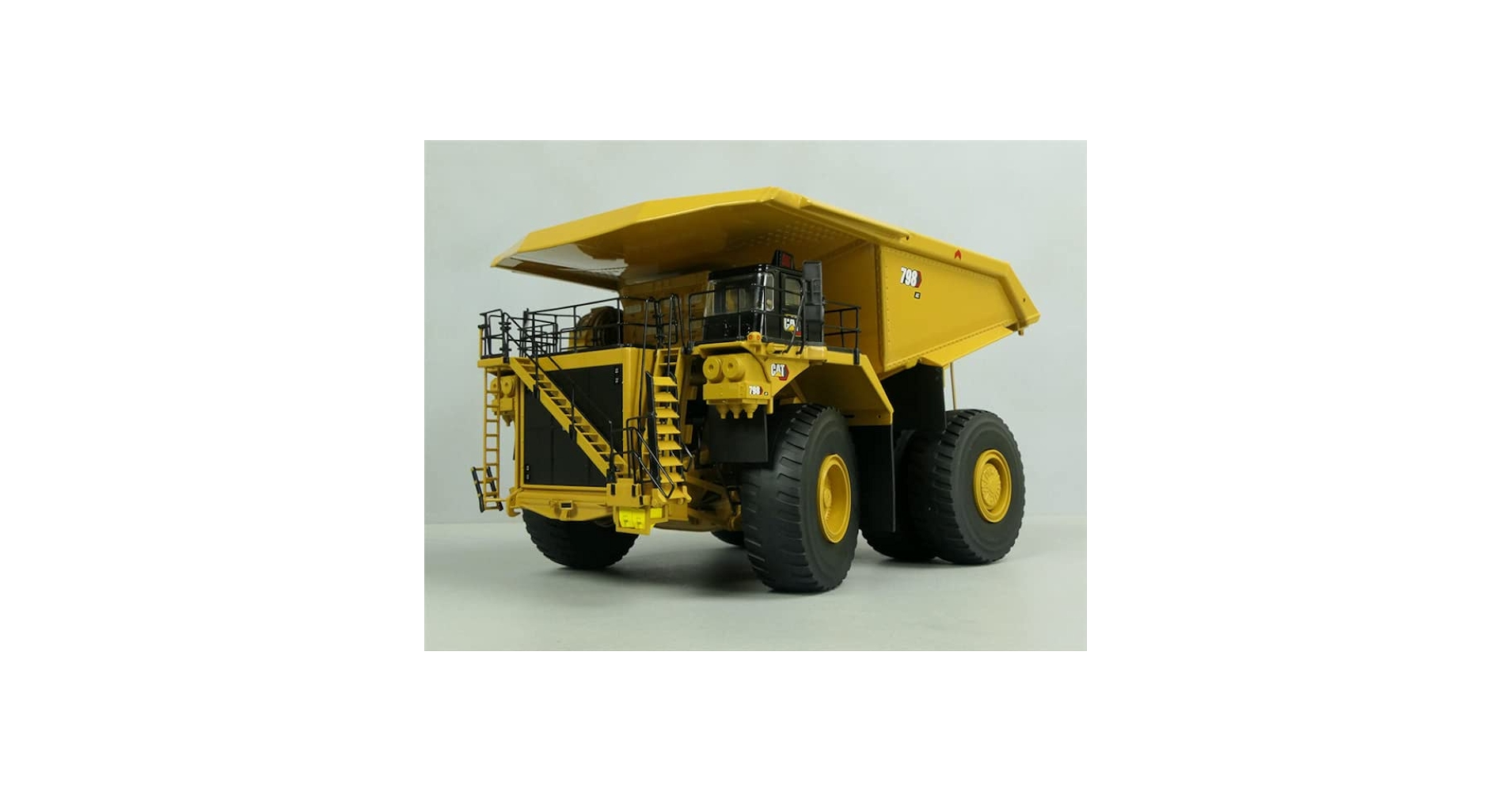【新品未使用】GOOD YEAR 記念品　mining truck Amazon.com: for Caterpillar 798 AC Mining Truck 1:50 DIECAST