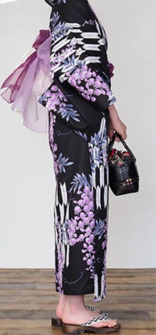Amazon.co.jp: 浴衣 古典 モダン 矢柄 花 濃紺 黒 紫 白 綺麗