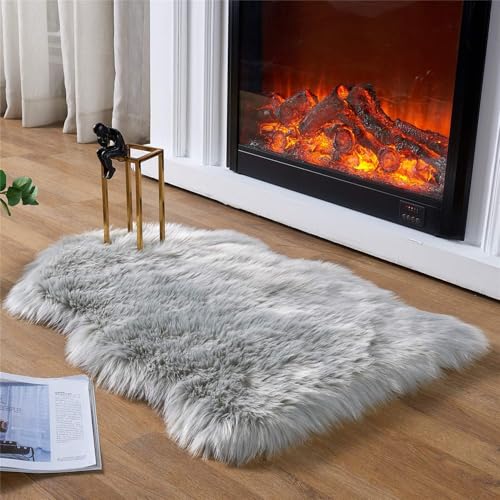 SXYHKJ Faux Lammfell Schaffell Teppich Lammfellimitat Teppich Longhair Fell Optik Nachahmung Wolle Bettvorleger Sofa Matte (Grau-1, 60 x 90 cm (Unregelmäßig)