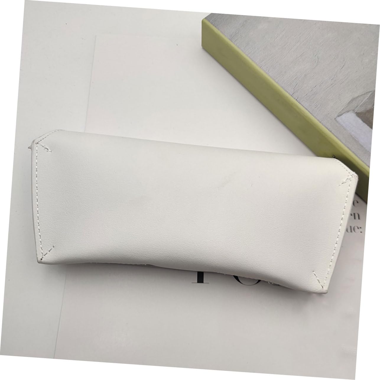Healeved Copertura Protettiva Per Occhiali Buste Portatile Occhiali Da Sole Custodia Degli Occhiali Da Viaggio Sottile Borsa Custodia Rigida Per Occhiali Bianca Pvc