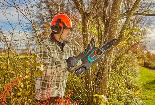 GARDENA Akku-Kettensäge Präzisions-Sägekette, Kettenschnellstopp, für Baumpflege Brennholz – Bild 8