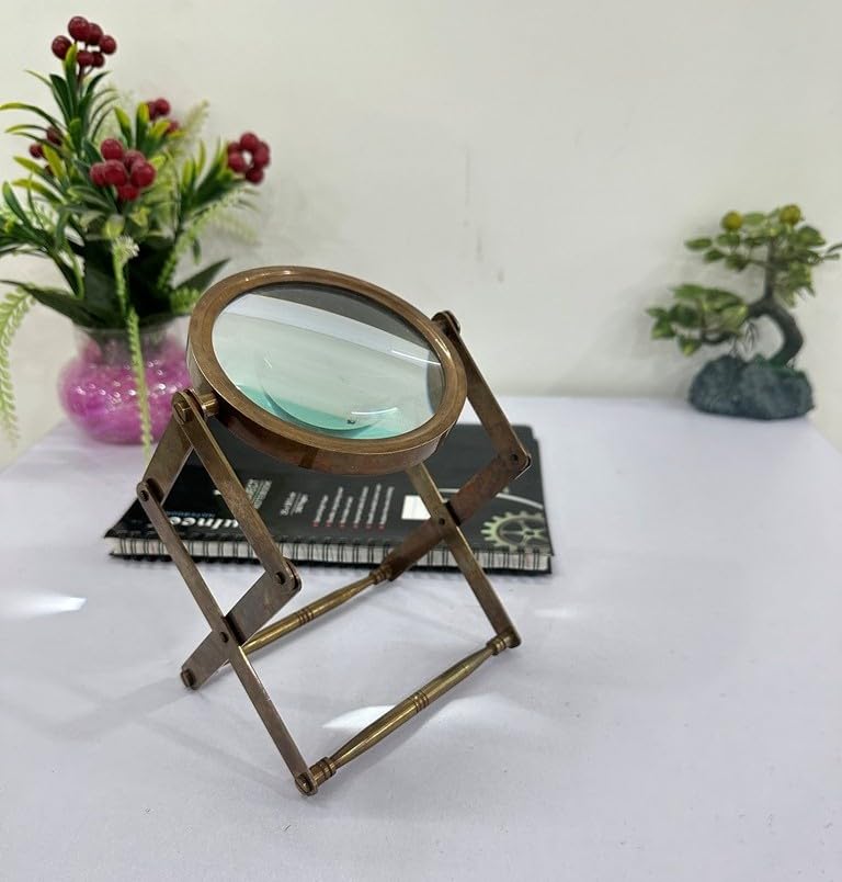 Loupe de bureau vintage en laiton sur support en bois, Accessoire Lecture