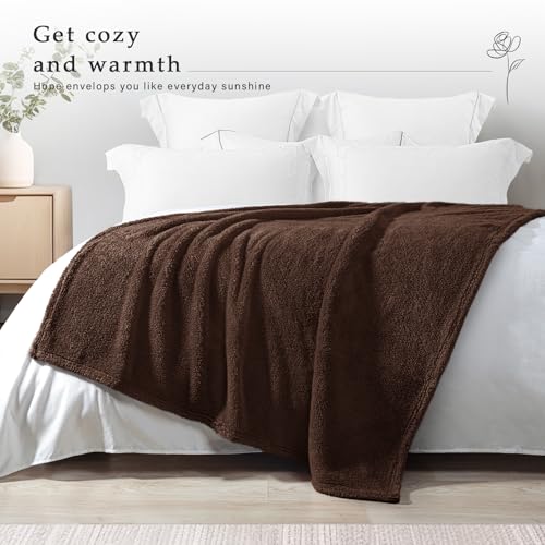 Exclusivo Mezcla Kuscheldecke Fleece Decke für Sofa, Flauschig Kuschelig und Warm Wohndecke Plüschdecke für alle Jahreszeiten, 130 x 150 cm, Braun