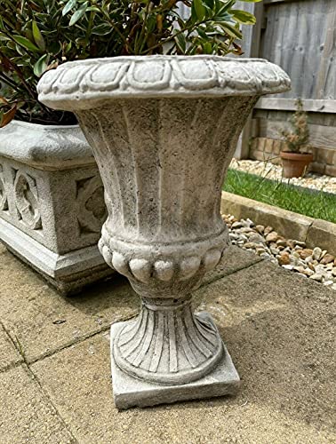 Urna de piedra estriada | Estatua de jardín al aire libre antigua clásica maceta a través del florero ornamento Cover