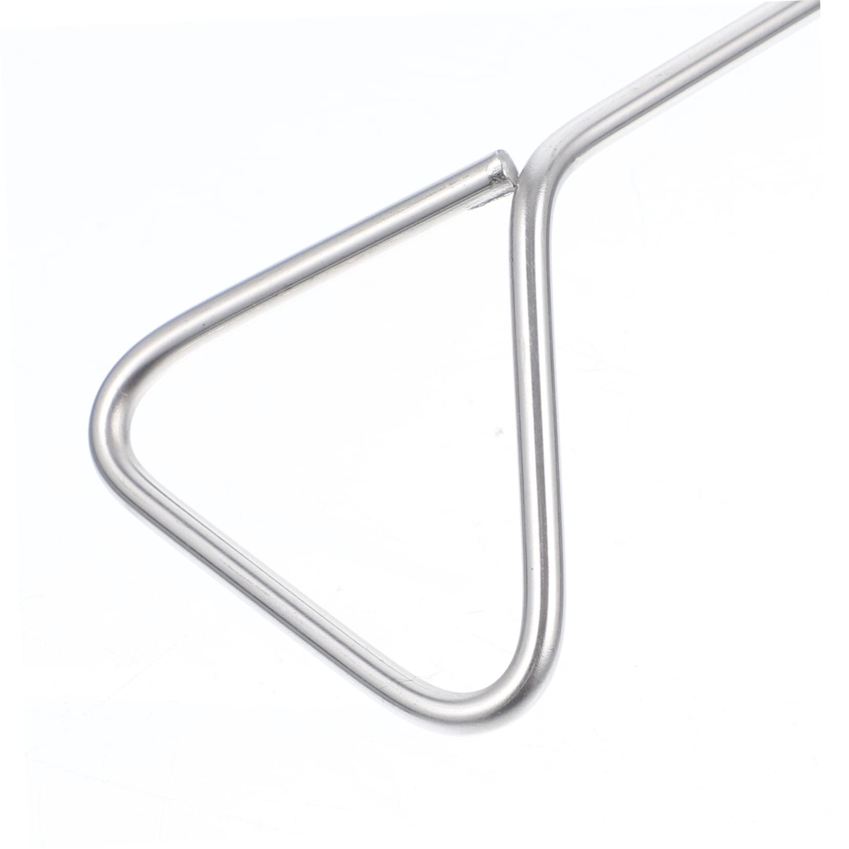 Shower Cream In Petri Dish With Plastic Lid Place Next To Inoculation Needle On White Laboratory Table. Chemical Ingredient For Cosmetics And Toiletri Stock Photo