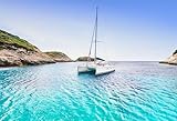 adrium Póster de 60 x 40 cm: bonita bahía con catamarán velero, isla de Córcega, Francia(118934147)