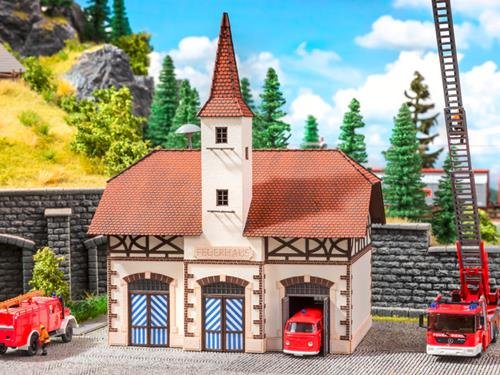 NOCH- Fire Station with Sound Estación de Bomberos con Micro-Sonido Sirena, Color Coloured (66380)