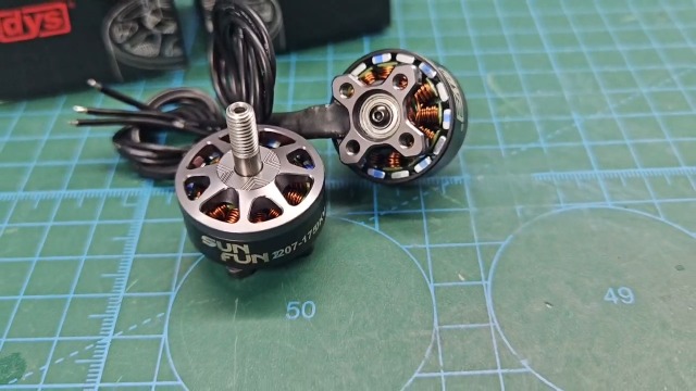 Amazon.com: DYS 4PCS SUNFUN 2207 1750KV 6S Drone Motor for FPV