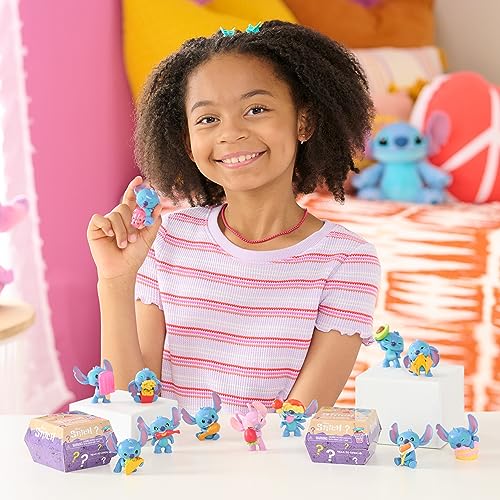 Disney Stitch Blind Mini Figures 2-Pack, 2-inch Collectible Figurines and 2 Reusable Burger Boxes, Easter Basket Fillers, Gifts, Presents, Kids Toys for Ages 3 Up