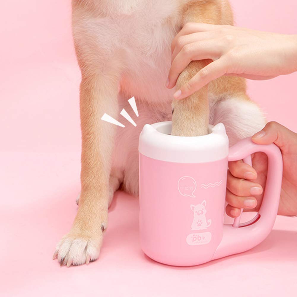 Domowe urządzenie do szybkiego mycia łap zwierząt Przenośna myjka do stóp dla zwierząt, obrotowa miękka silikonowa szczotka psów i kotów(Pink,M)