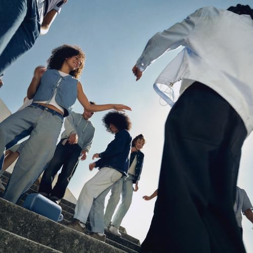 Image of Bose SoundLink Plus Portable Bluetooth Speaker, Wireless Outdoor Speaker, Up to 20 Hours Battery Life, Waterproof and Dustproof, Blue Dusk