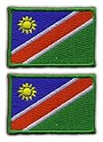 Set mit 2 Stück – Flagge von Namibia – zum Aufbügeln auf der Rückseite – bestickter Aufnäher/Abzeichen/Emblem