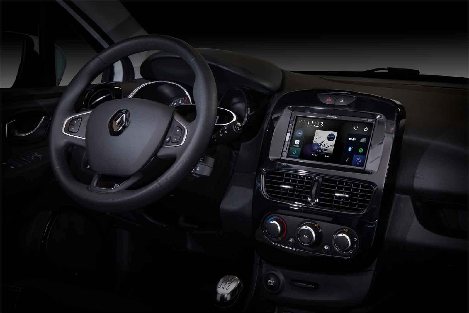 Pioneer SPH-EVO62DAB Mediacenter per Renault Clio IV – Touchscreen da 6,8 pollici, 1,5A Quick-Charging USB, Apple CarPlay, Android Auto, radio digitale DAB/DAB+, Bluetooth, equalizzatore a 13 bande