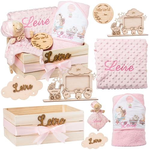 Regalo para Bebé Recién Nacido Niño o Niña | Cesta con Manta, DouDou, Capa de Baño, Nube Decorativa y Marco|Canastilla Embarazo,Bautizo,Hospital y Baby Shower | Nombre en Madera | Olesea (Rosa)