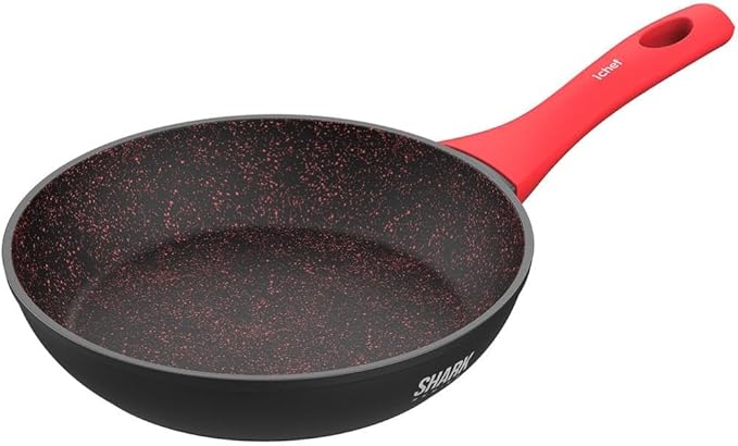 Panela Ichef Shark Series vermelha de 20cm vista em ângulo