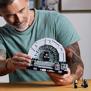 Amazon.co.jp - レゴ® スター・ウォーズ 皇帝の玉座の間™ ジオラマ 75352