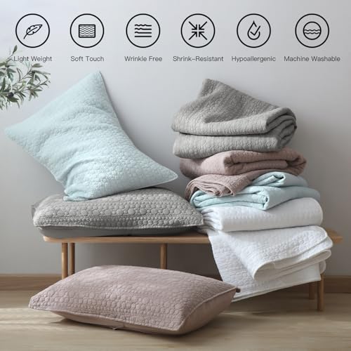 HORIMOTE HOME Oversized King Quilt Set, Aqua Blue California King Quilt Classic Geometric Spots Stitched Pattern, Pre-Washed Ultra Soft Lightweight Quilted Bedspread Cal King for All Season, 3 Pieces by HORIMOTE HOME - Image 3