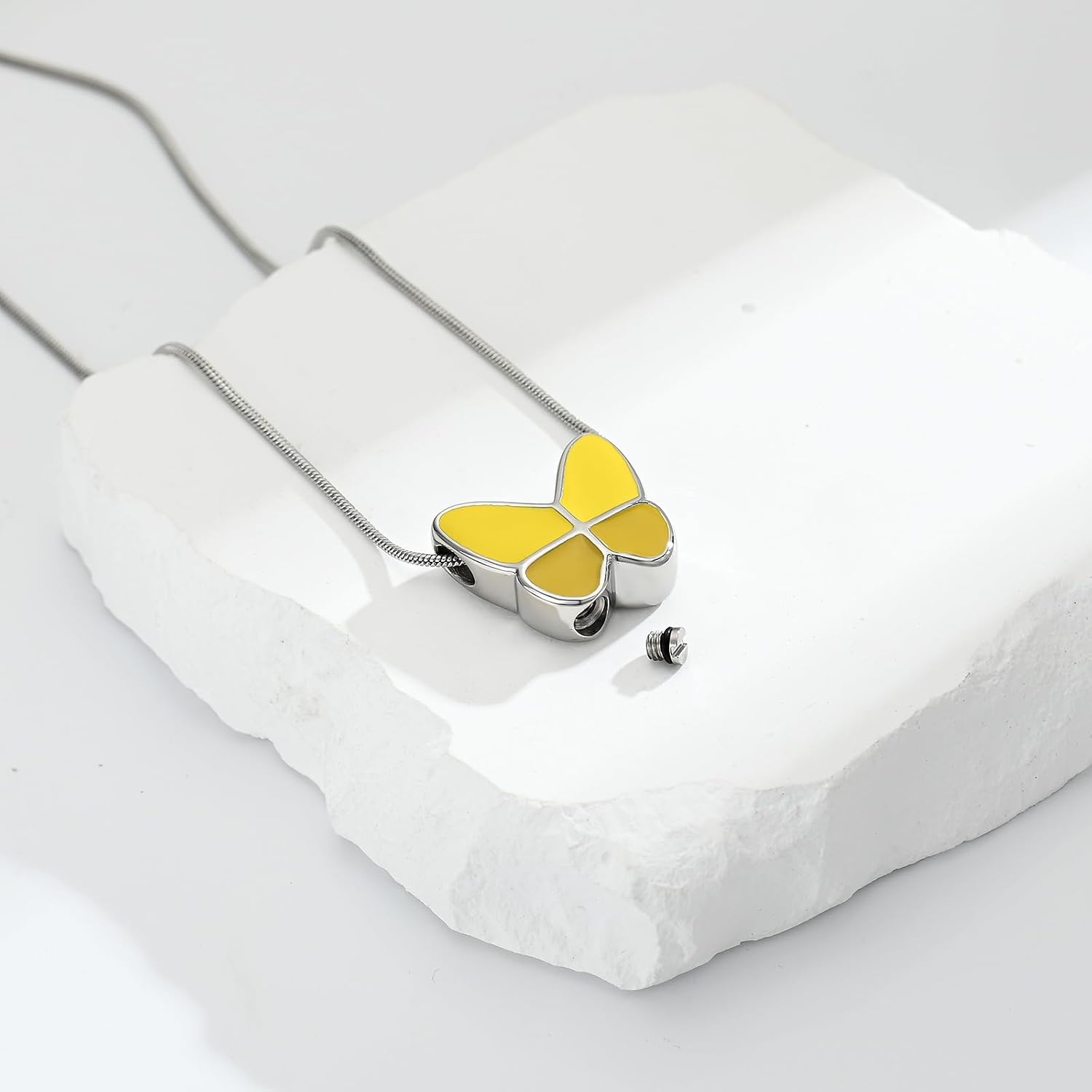 zeqingjw Butterfly Urn Necklaces for Ashes Cremation Jewelry for Women Urns for Human Pet Ashes Memorial Locket Keepsake Ashes Jewelry