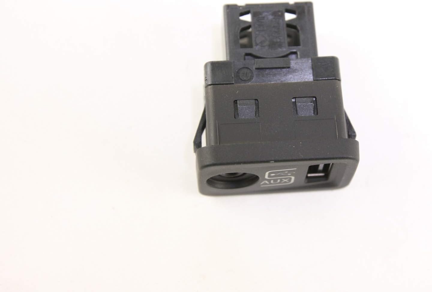 Genuine FIAT Parts - Socket Auxiliary and USB (1SJ82JXWAA)