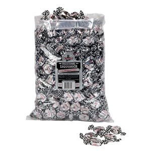 WALKERS LIQUORICE TOFFEES – 2.5KG