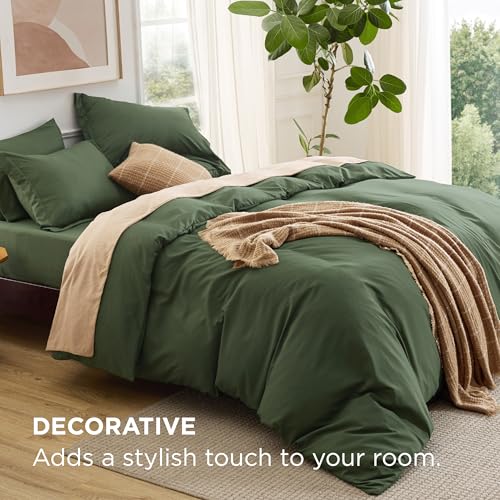 Image of Bedsure Duvet Cover with Fitted Sheet King - 6 Pieces, Deep Pocket, Hotel Luxury Soft Double Brushed Bedding Set, 1 Duvet Cover, 1 Fitted Sheet, 2 Pillow Shams, 2 Pillowcases, NO Comforter, Green