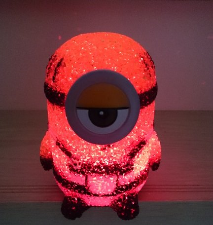 Amazon.co.jp: ミニオン 3Dキラキラライト スチュアート : おもちゃ