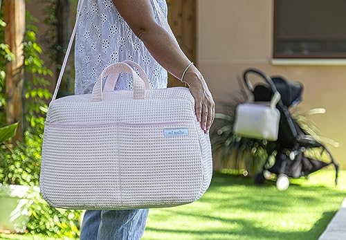 mi bollito – Bolso de maternidad Crossbody para carrito de bebé y para hospital. Bolsa organizadora práctica y elegante de gran capacidad. Producto fabricado en España. (Rosa claro) - imagen 3