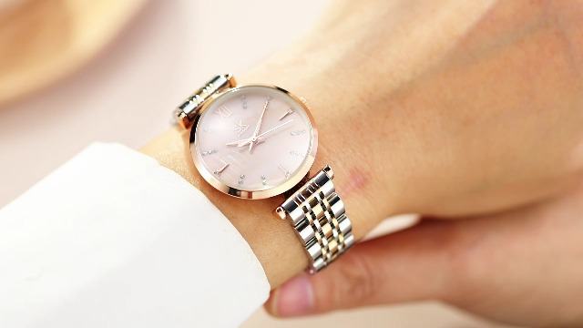 Montre Femme Vintage SKC - Cadran Chiffres Romains, Bracelet Cuir Noir - Fonctionne !