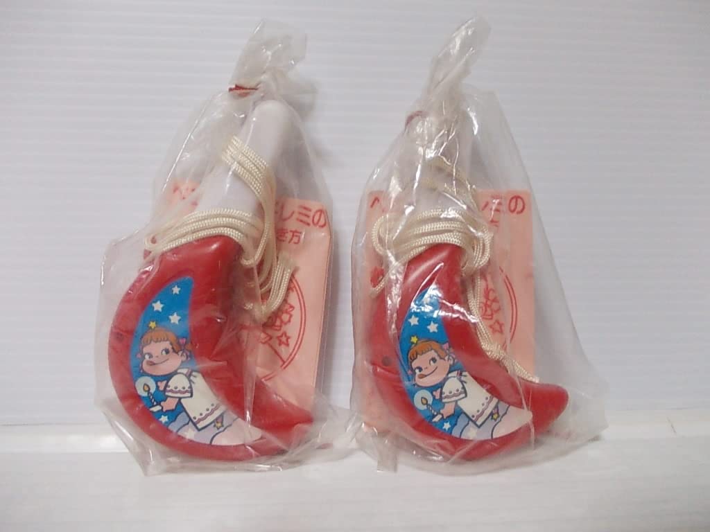 Amazon.co.jp: 不二家ペコちゃんクリスマスベル&笛&キーホルダー