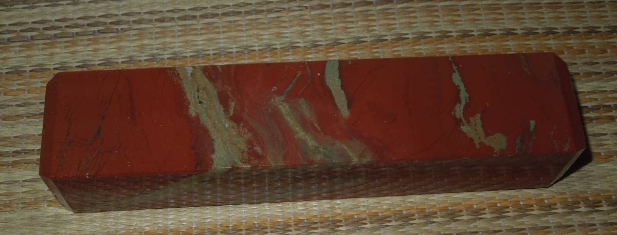 Amazon.co.jp: 佐渡 赤玉石 文鎮 書道 天然石 新潟 約500g : 文房具