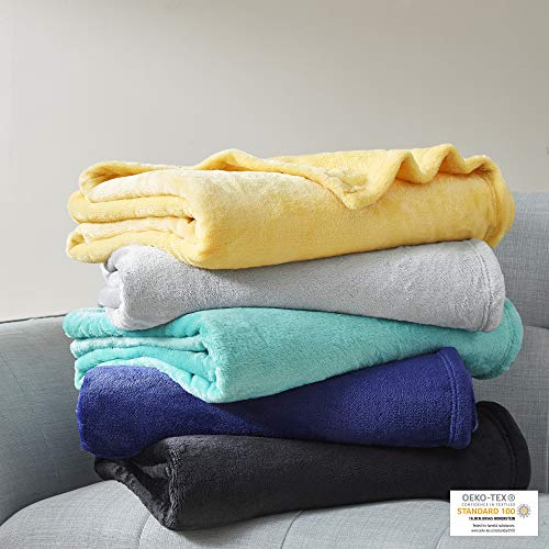 Intelligent Design Microlight Plush Luxury, Oversized Throw-Blanket, Premium All Season Cover for Bed Couch, 60"x70", Grey - Image 3