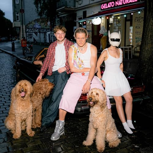 01099, CRO, Paul & Gustav