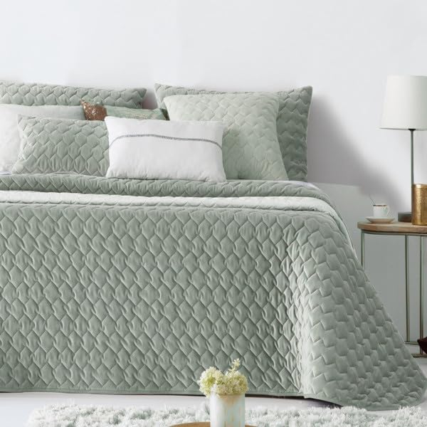 ANTILO TEXTIL - Colcha Cama 150 - Diseño Textura Elegante - Color Verde - 250x270 cm - Gramaje 150g/m² (Naroa Verde)
