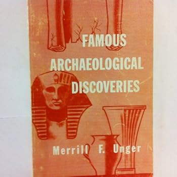Paperback Famous Archaeological Discoveries Book